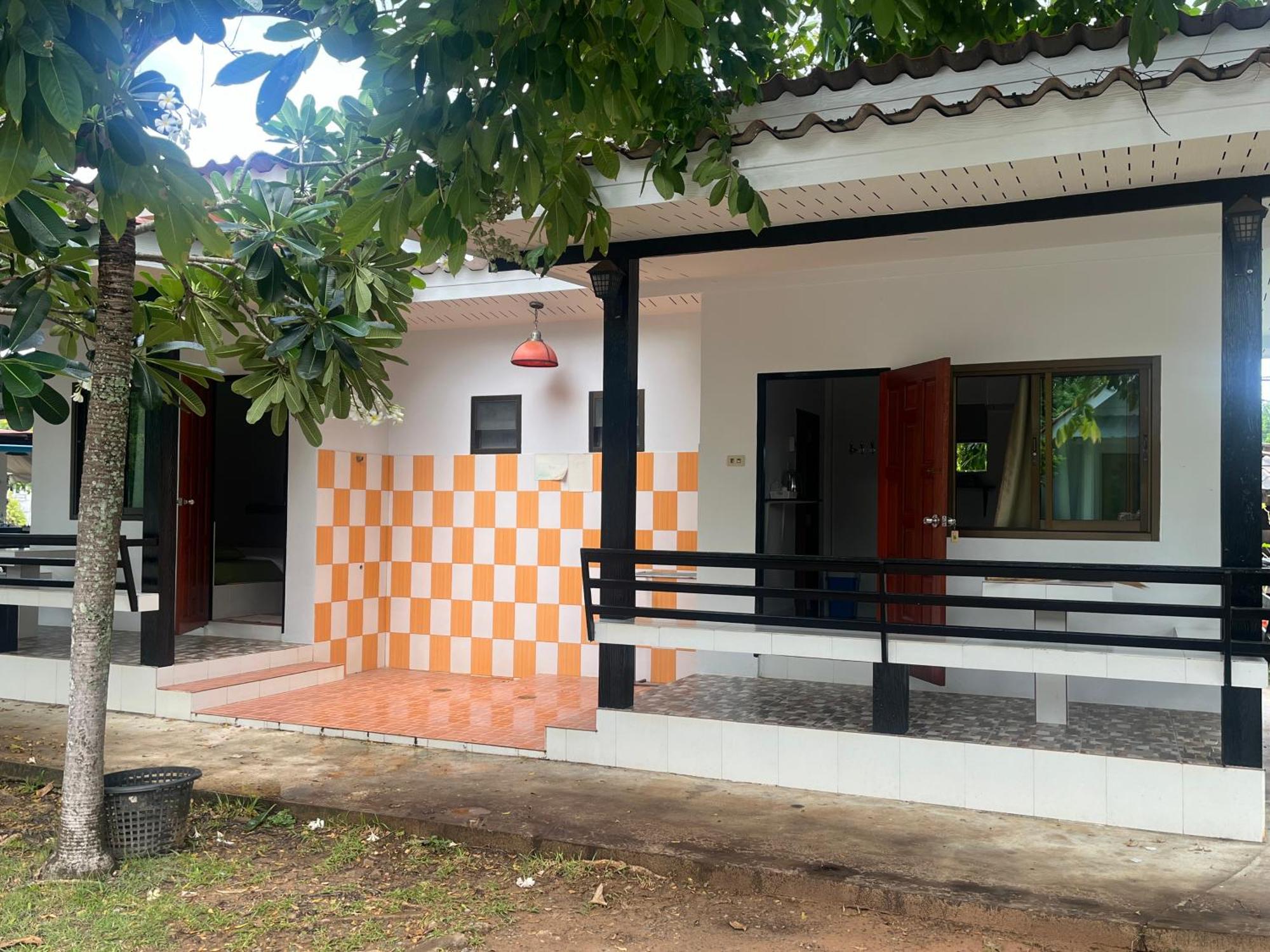 สุขสำราญรีสอร์ท หาดเจ้าหลาว จันทบุรี Exterior foto